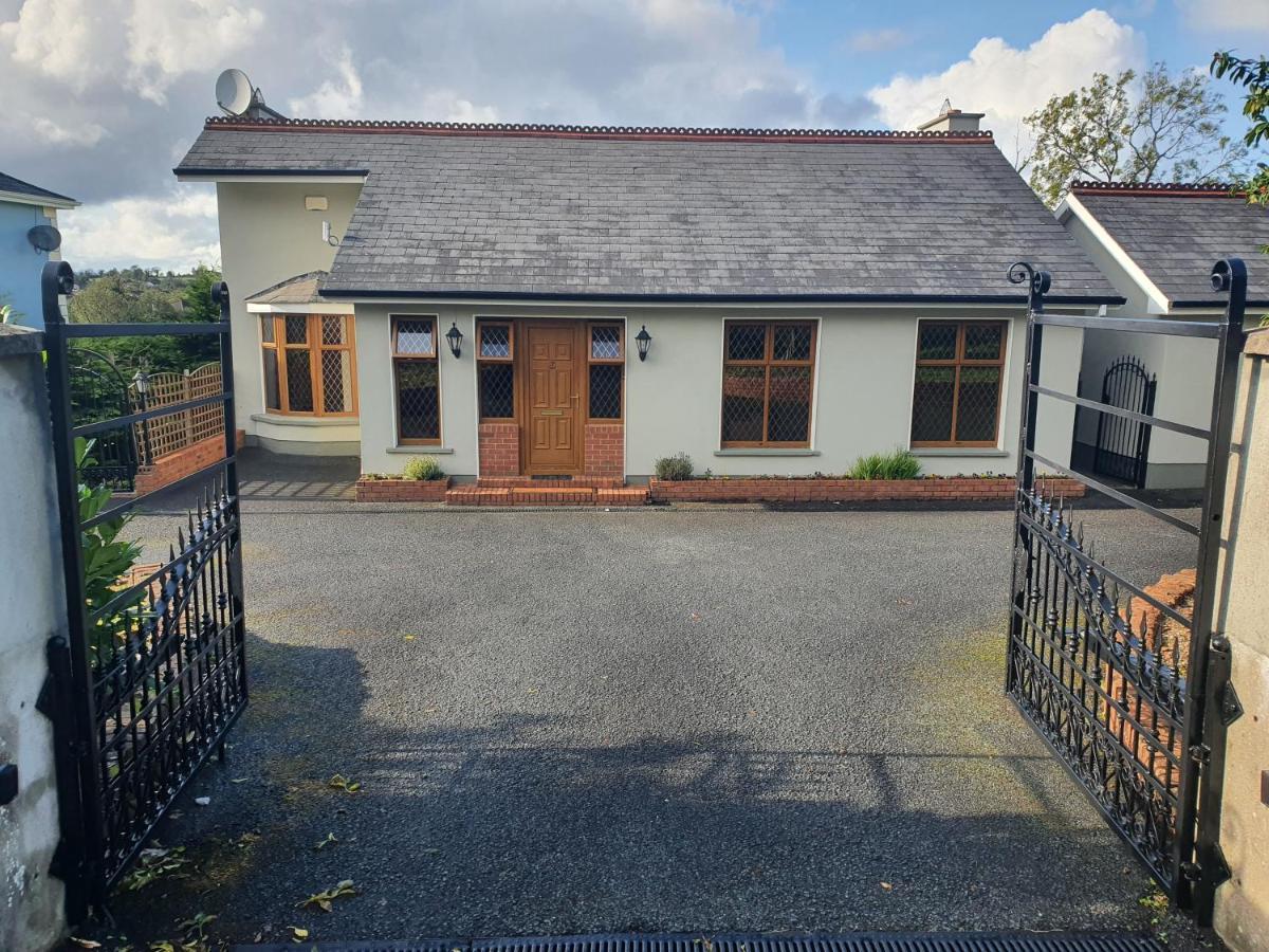 לינה וארוחת בוקר Carrick on Shannon Hillcrest House מראה חיצוני תמונה